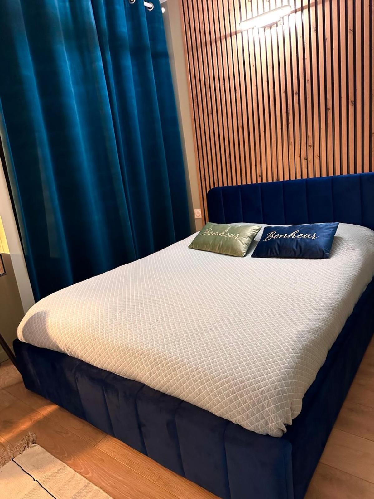 Un Appartement En Centre Ville , A 2 Pas Du Chateau De Villers Cotterets Esterno foto